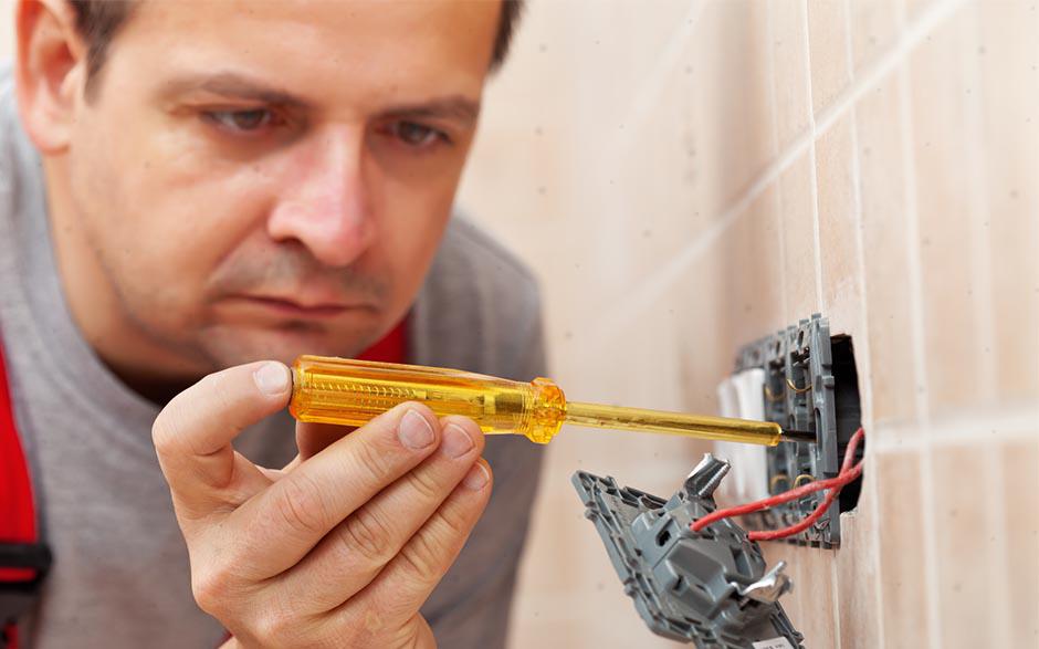 électricien dans le bâtiment Paris 1